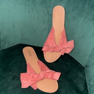 EUC - Pink Bow Flat Sandals 8.5 Women's